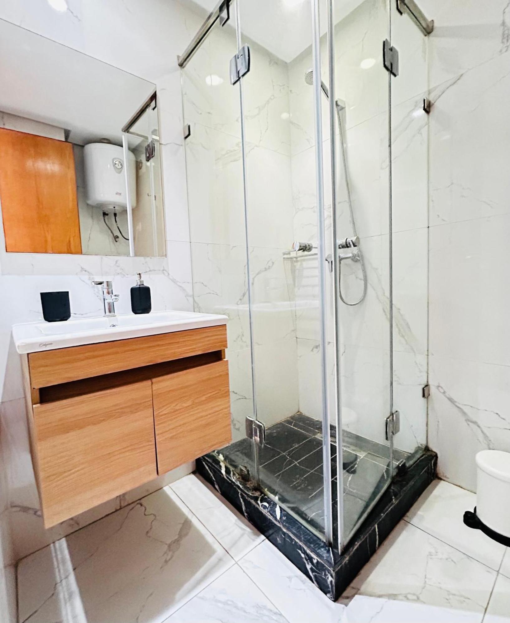 Appartement De Charme Terrasse Parking คาซาบลังกา ภายนอก รูปภาพ